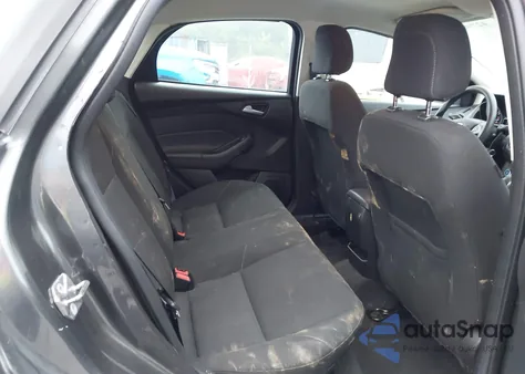 2018 Ford Focus Se z USA, uszkodzony, nr VIN 1FADP3F24JL238124